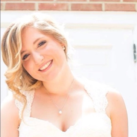 Meet your Posher, Ally - Picture 3 of 4